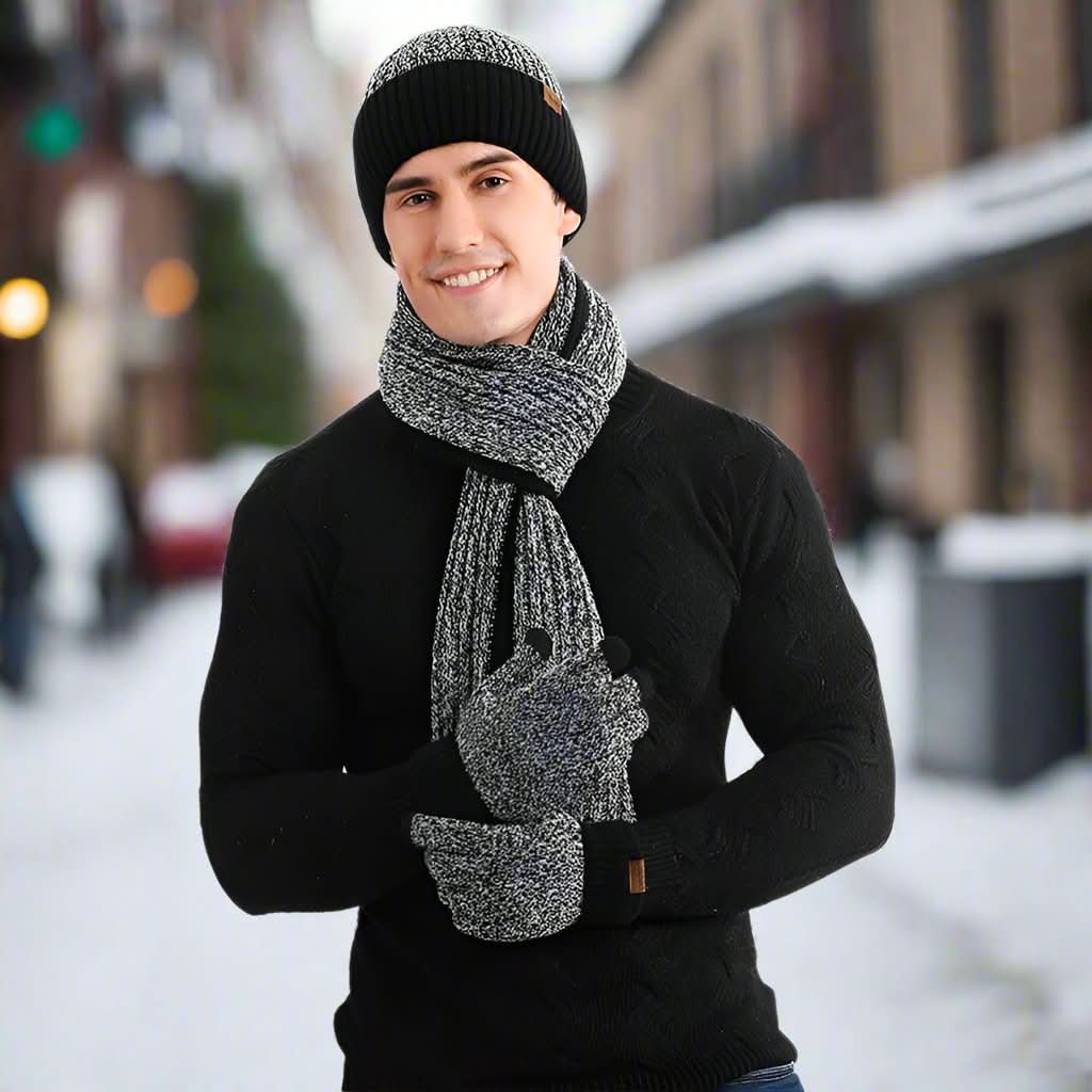 Gemütliches Ensemble aus Strickmütze und Schal für winterliche Erkundungen