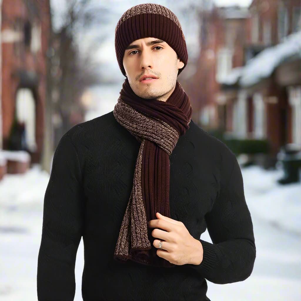 Gemütliches Ensemble aus Strickmütze und Schal für winterliche Erkundungen