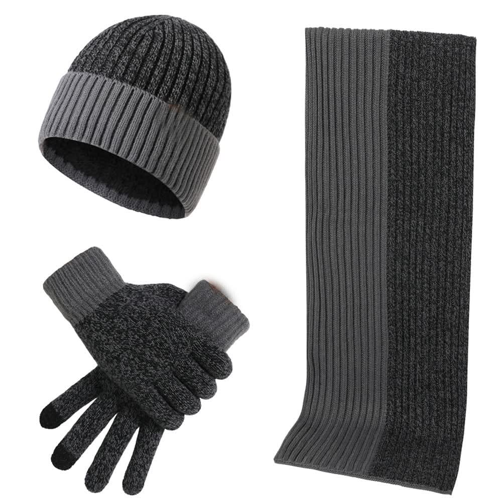 Gemütliches Ensemble aus Strickmütze und Schal für winterliche Erkundungen